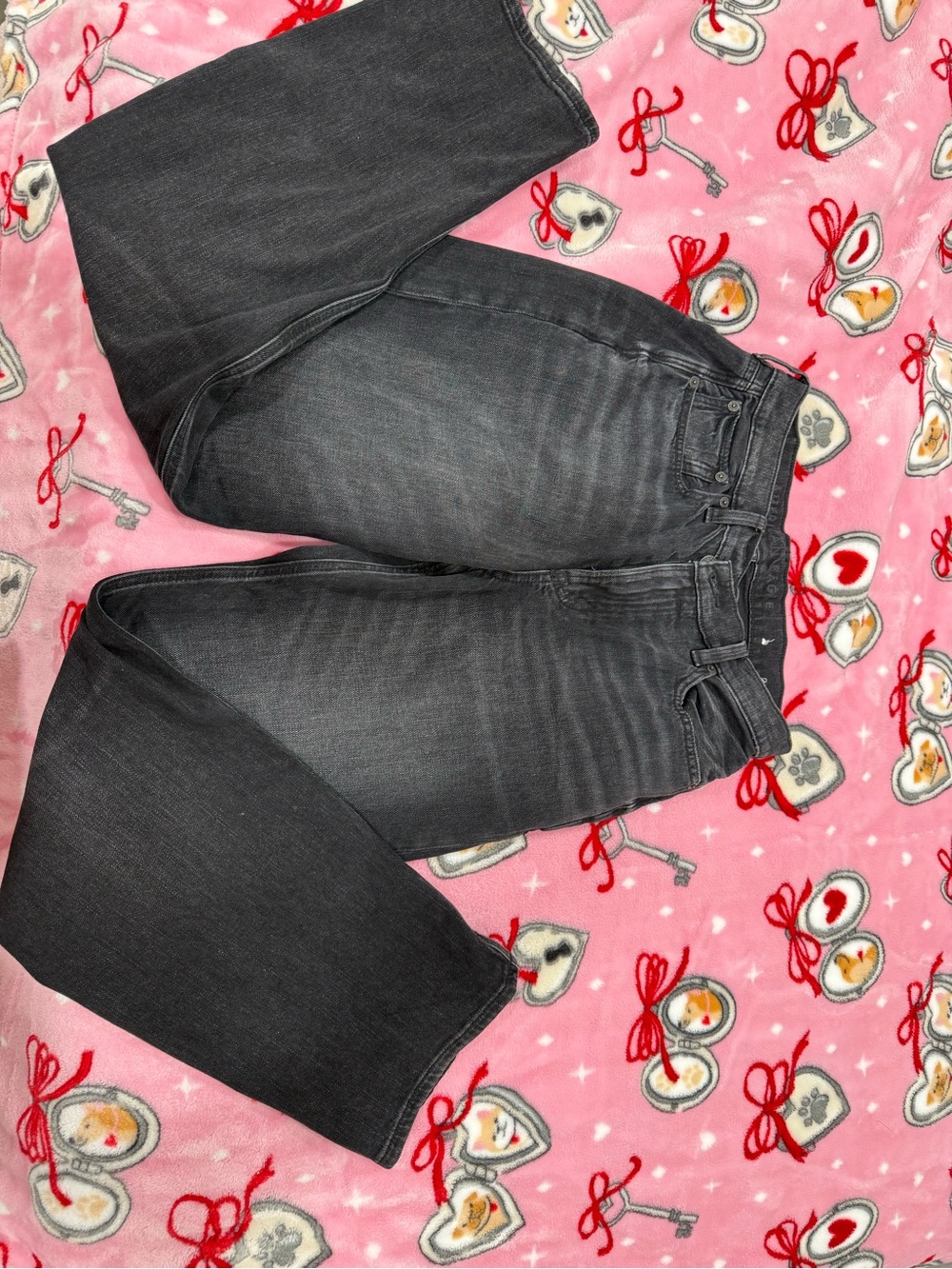 Classic American Eagle High-Waist Women’s Jeans in Faded Black